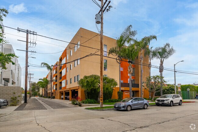 Alt Building - Bedford Arbors