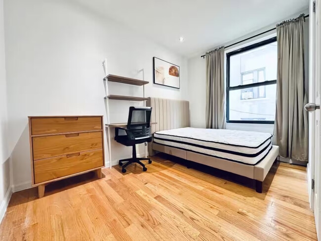 Photo - Furnished room/NOT APARTMENT Unit 6A