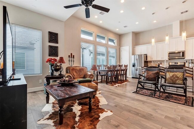 Photo - 4450 W Tidwell Rd