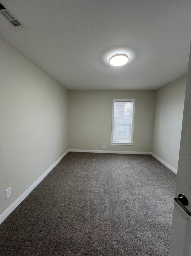 Photo - 928 Garfield St