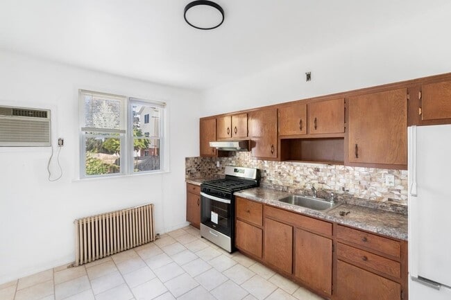 Photo - 182 Avenue F Unit 1