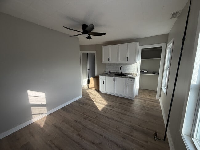 Photo - 3193 W 50th St