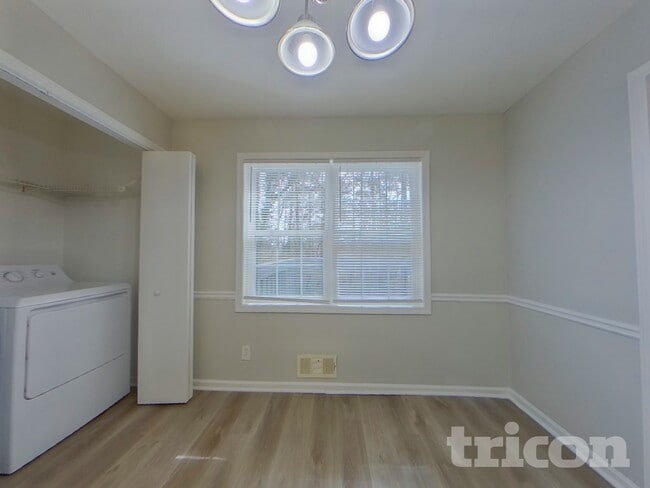 Photo - 3376 Poplar Dr