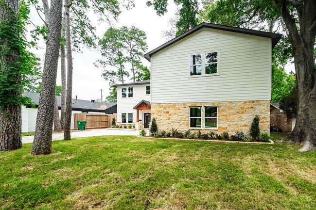 Photo - 10038 Westview Dr