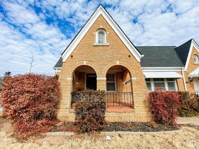 Building Photo - 1019 NW 40th St Rental