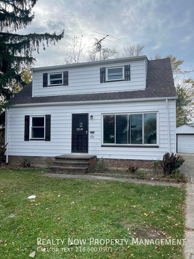 4 bedroom / 1 bath single family home - 4 bedroom / 1 bath single family home