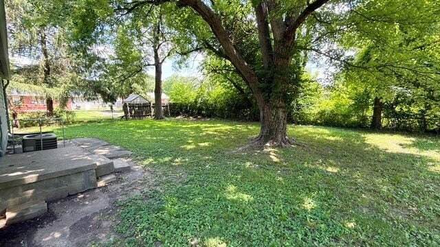 EAST SIDE 3 BEDROOM RANCH WITH CARPORT AVAILABLE NOW!