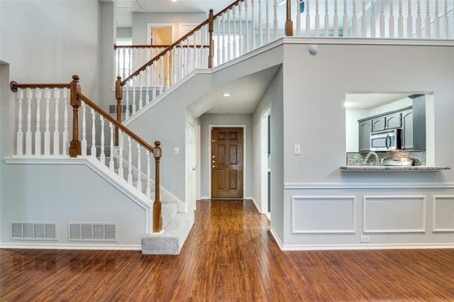2916 Renaissance Cir
