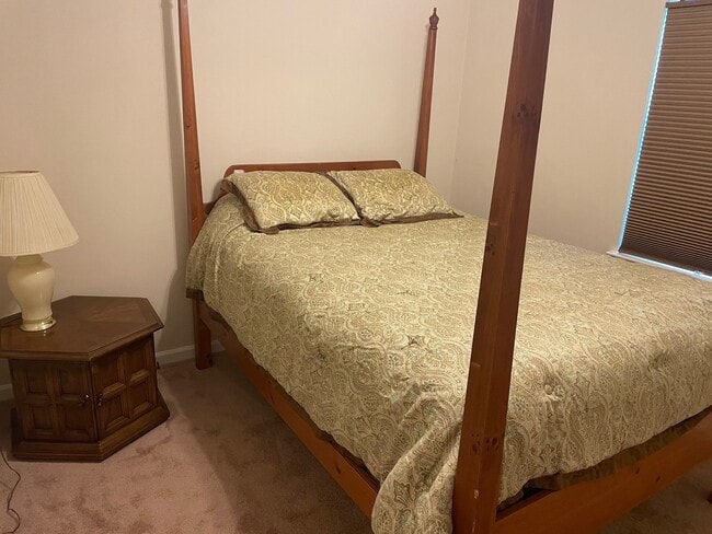 Photo - 107 Travellers Ln