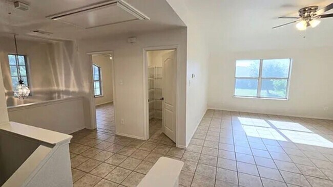 Photo - 1846 Reynolds St