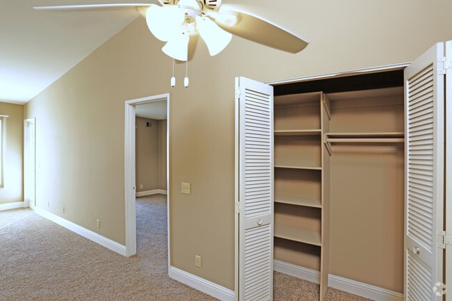 2x2 storage closet off dining