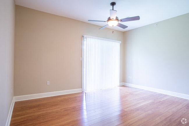 2 habitaciones, 2 baños - 1100 pies cuadrados - Suma Lake Apartments & Townhomes