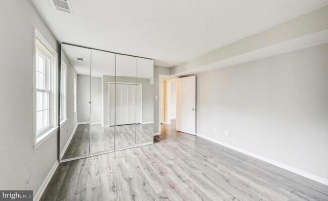 Photo - 2012 Fort Davis St SE Unit 201