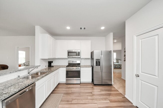 Photo - 1110 Bending Trl Dr