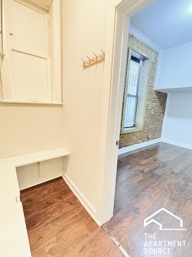 Photo - 2543 S St Louis Ave Unit 1F