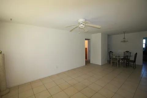 Photo - 1050 E Sample Rd