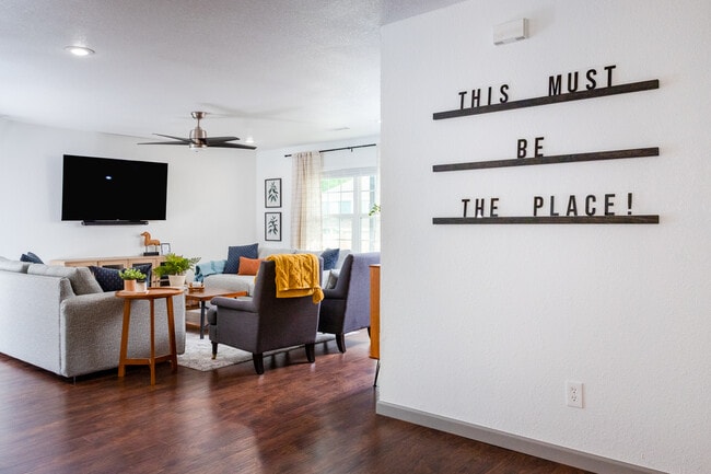 Photo - 1975 W Deane St