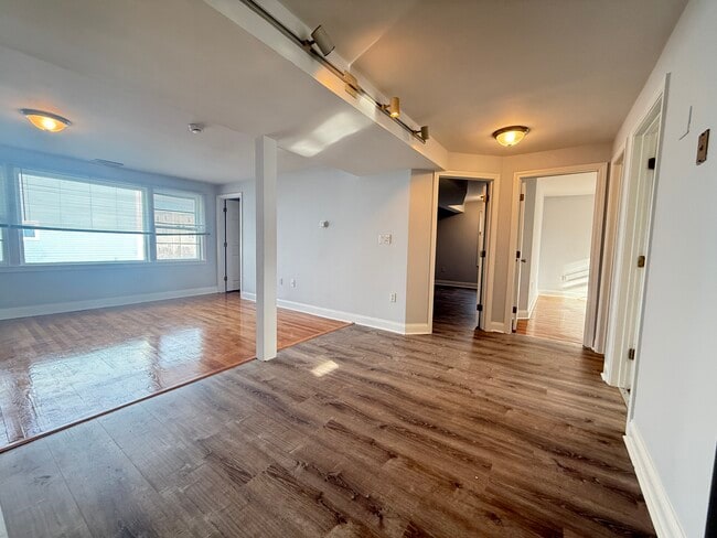 Photo - 43 May St Unit 2