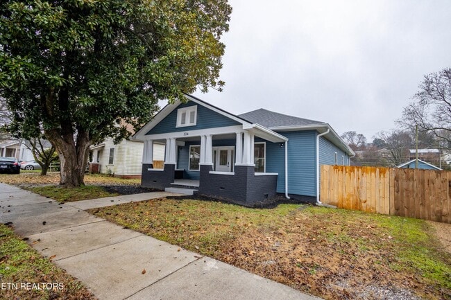 Photo - 224 E Quincy Ave