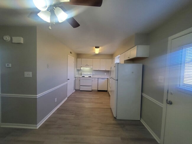Photo - Beautifully Updated 2-Bedroom Townhome with Washer/Dryer Hookups! Unit 1837-A
