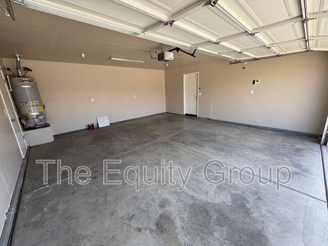 Photo - 2132 E Sweet Ave