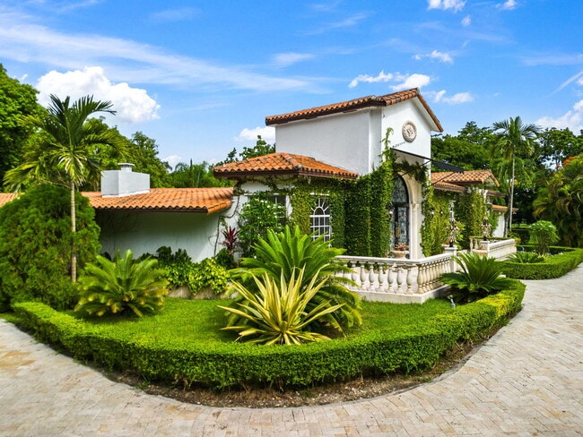 Photo - 12300 Old Cutler Rd