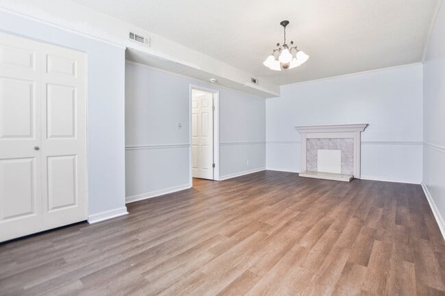 Photo - Pet Friendly Three Bedroom!