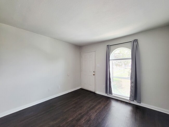 Photo - 101 Brookside Ln Unit 9