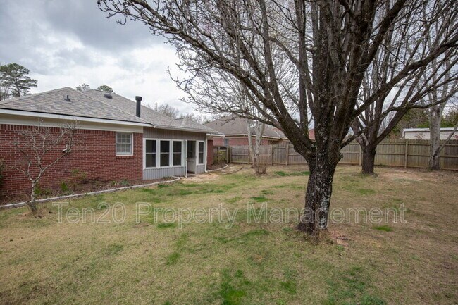 Photo - 6040 N Pointe Dr