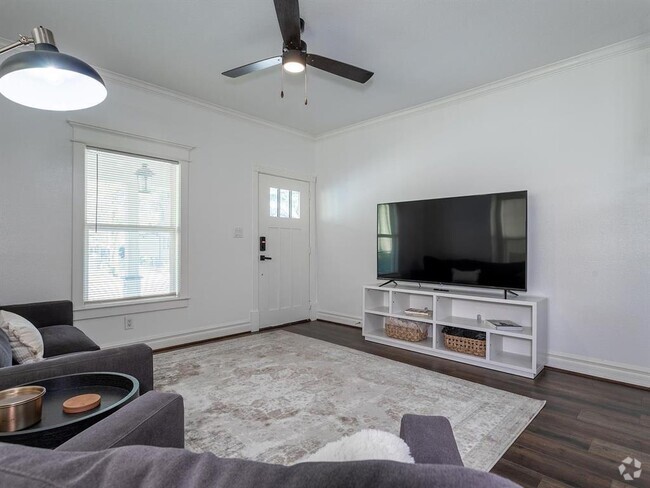 Building Photo - 406 Pecore St Unit A Rental