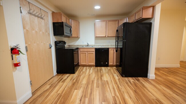 308 Main St Unit 1