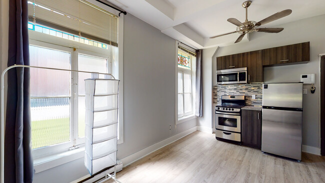 Photo - Laurier Apartments