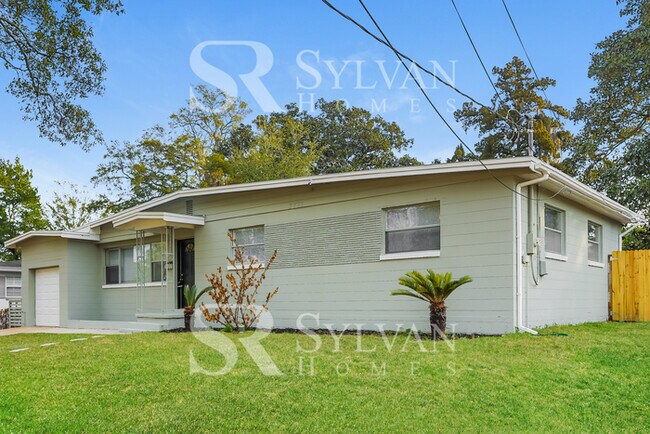 Photo - Carve Out a Great Life Here!