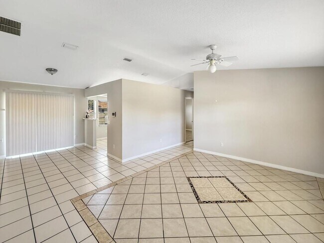 Photo - 518 Providence Blvd