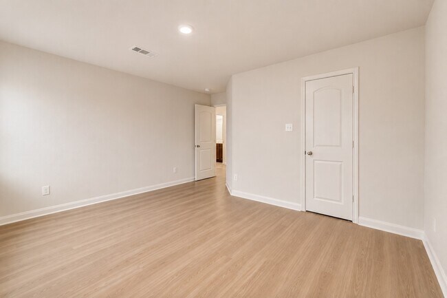 3001 Iron Woods Dr