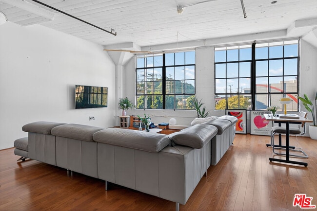Photo - 200 N San Fernando Rd Unit 315
