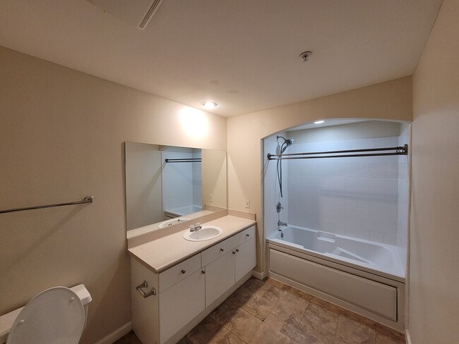 Photo - 322 E Central Blvd Unit apt 911