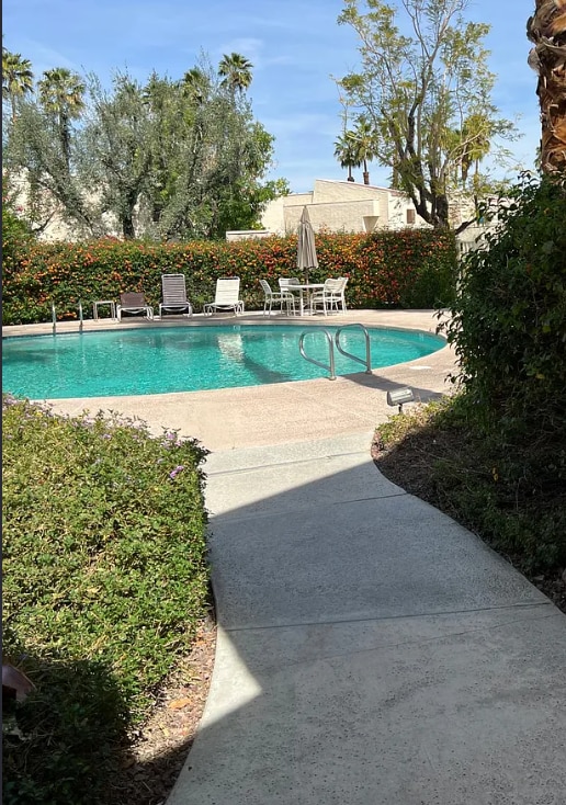 Building Photo - 2017 Normandy Ct Unit 2017