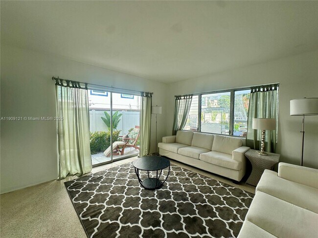 Photo - 1135 101st St Unidad 3