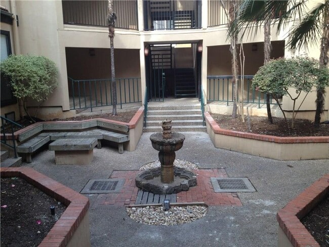 Photo - 2110 Rio Grande St Unit 302