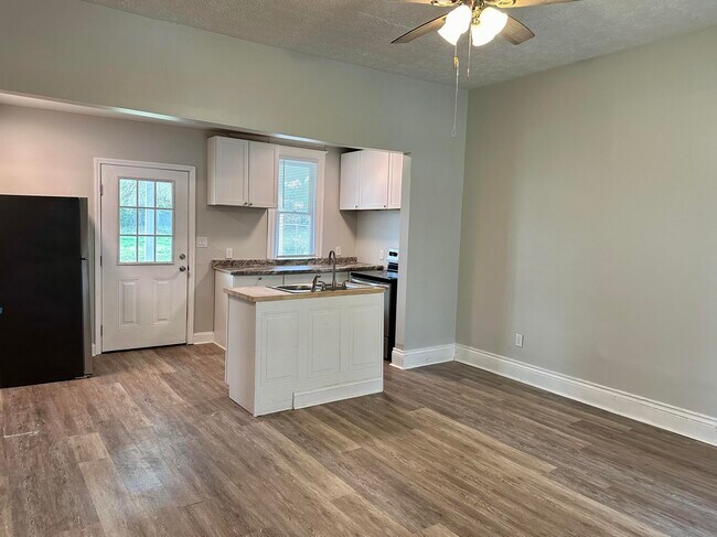 Photo - 432 Chestnut St