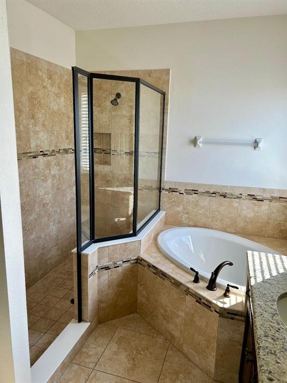 Photo - 8818 Tropical Palm Dr