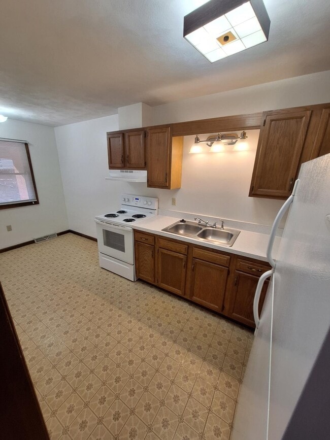 Photo - East Side Village