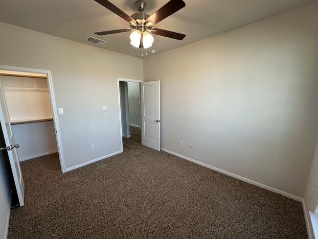 Building Photo - AVAILABLE NOW!