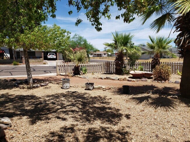 Photo - 841 E Cinnabar Ave