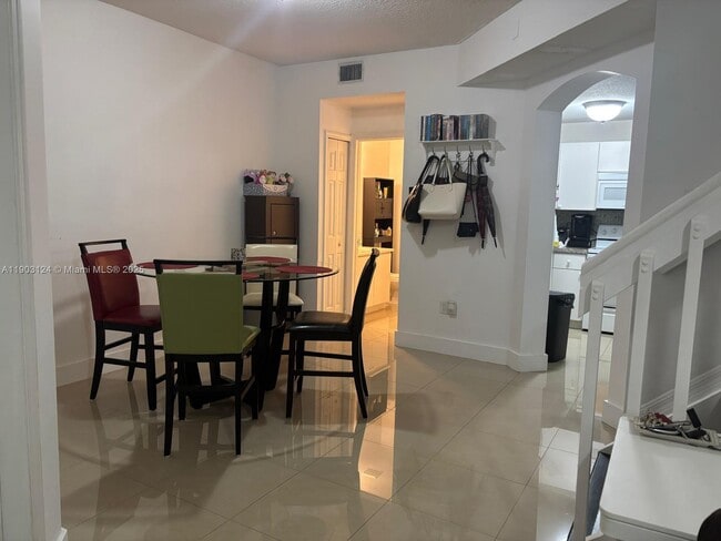 Photo - 11411 NW 60th St