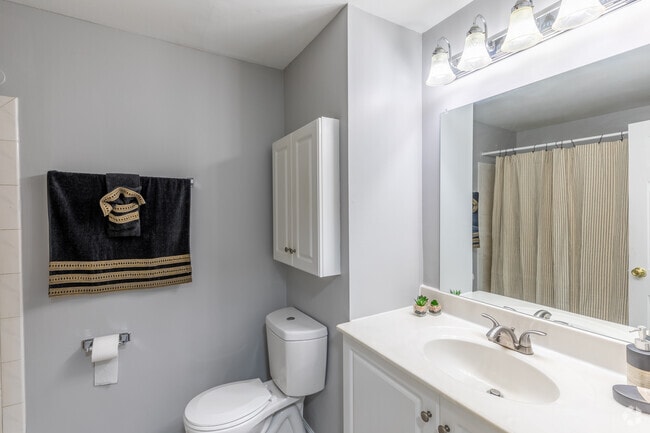 2 BR, 2 BA - Secondary Bathroom
