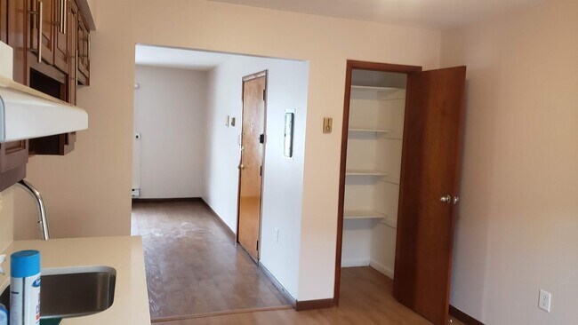 Photo - 52-54-54 Harrison Ave Unit 3R