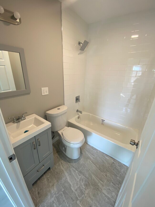 Photo - 135 Andover St