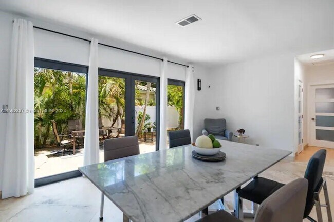 Photo - 707 N 13th Ave